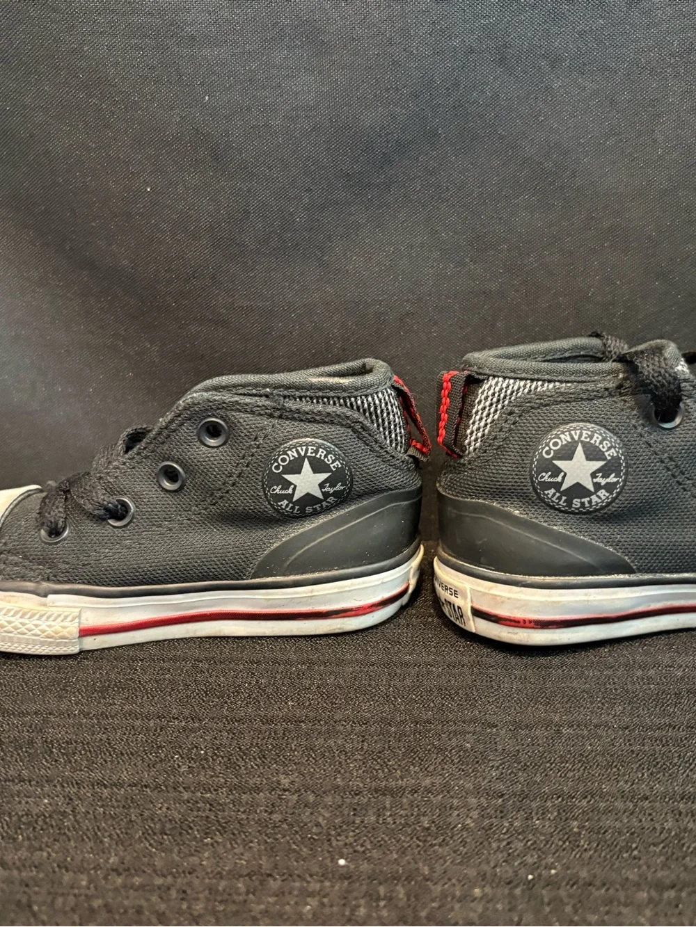 Converse Chuck Taylor All Star Axel Mid Top toddler shoes size 5